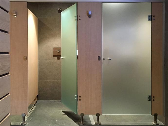 cabine de douche en hpl